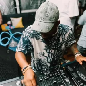 Kabza De Small & Soa Mattrix – Likude iZulu Ft. Babalwa M & Mthunzi